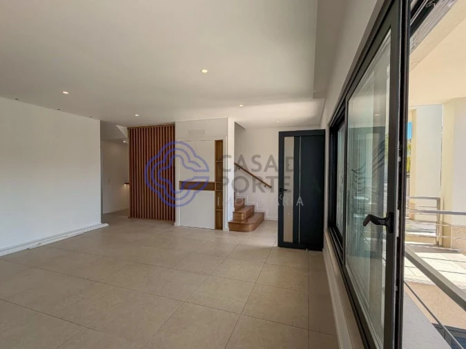 Moradia T3 para Venda em Montenegro Foto 5