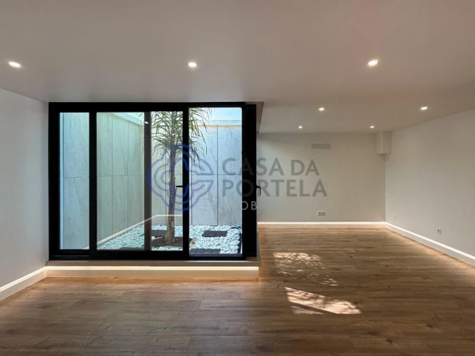 Moradia T3 para Venda em Montenegro Foto 47