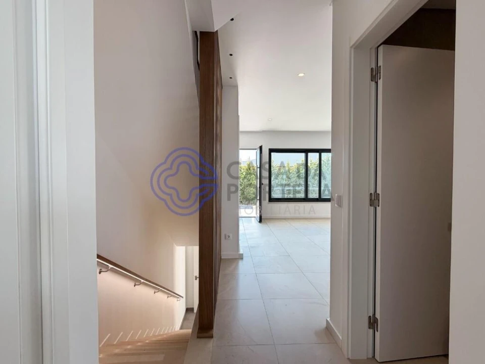 Moradia T3 para Venda em Montenegro Foto 24