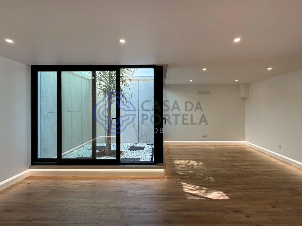 Moradia T3 para Venda em Montenegro Foto 47