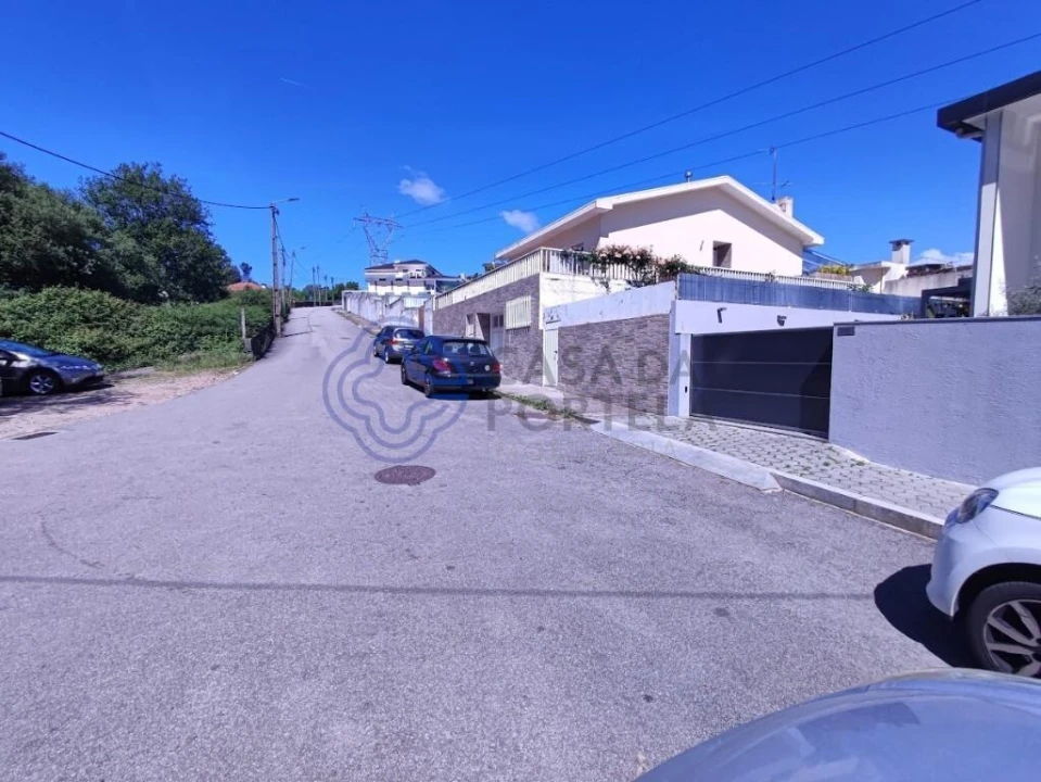 Terreno para Venda em Sandim, Olival, Lever e Crestuma Foto 1