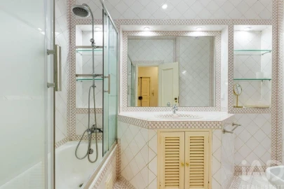 Apartamento T4 para Arrendamento em Avenidas Novas