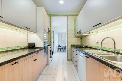 Apartamento T4 para Arrendamento em Avenidas Novas