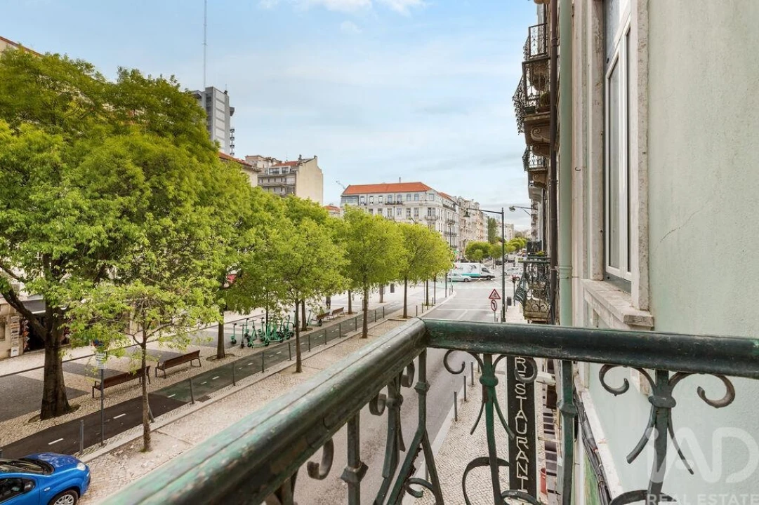 Apartamento T4 para Arrendamento em Avenidas Novas Foto 1