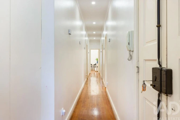 Apartamento T4 para Arrendamento em Avenidas Novas Foto 14
