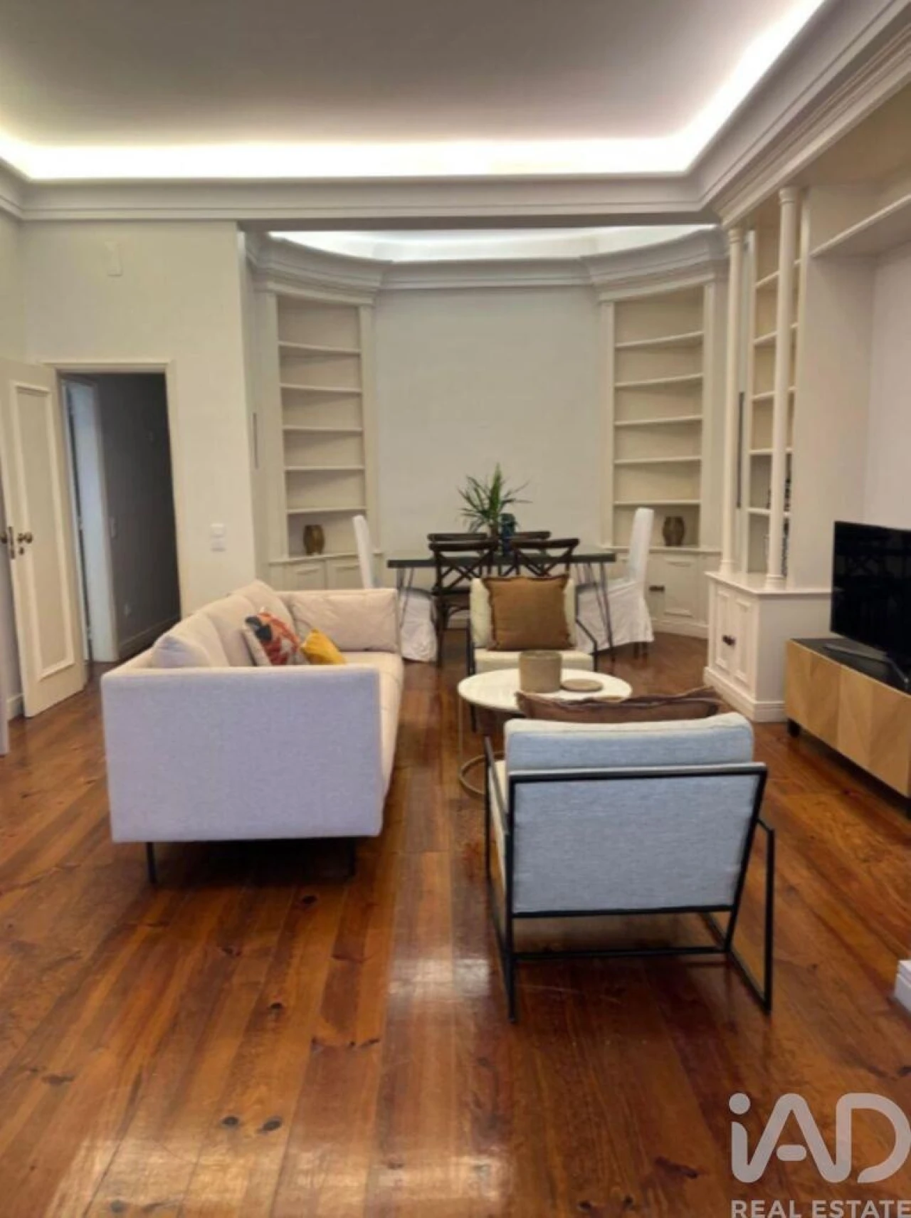 Apartamento T4 para Arrendamento em Avenidas Novas Foto 2