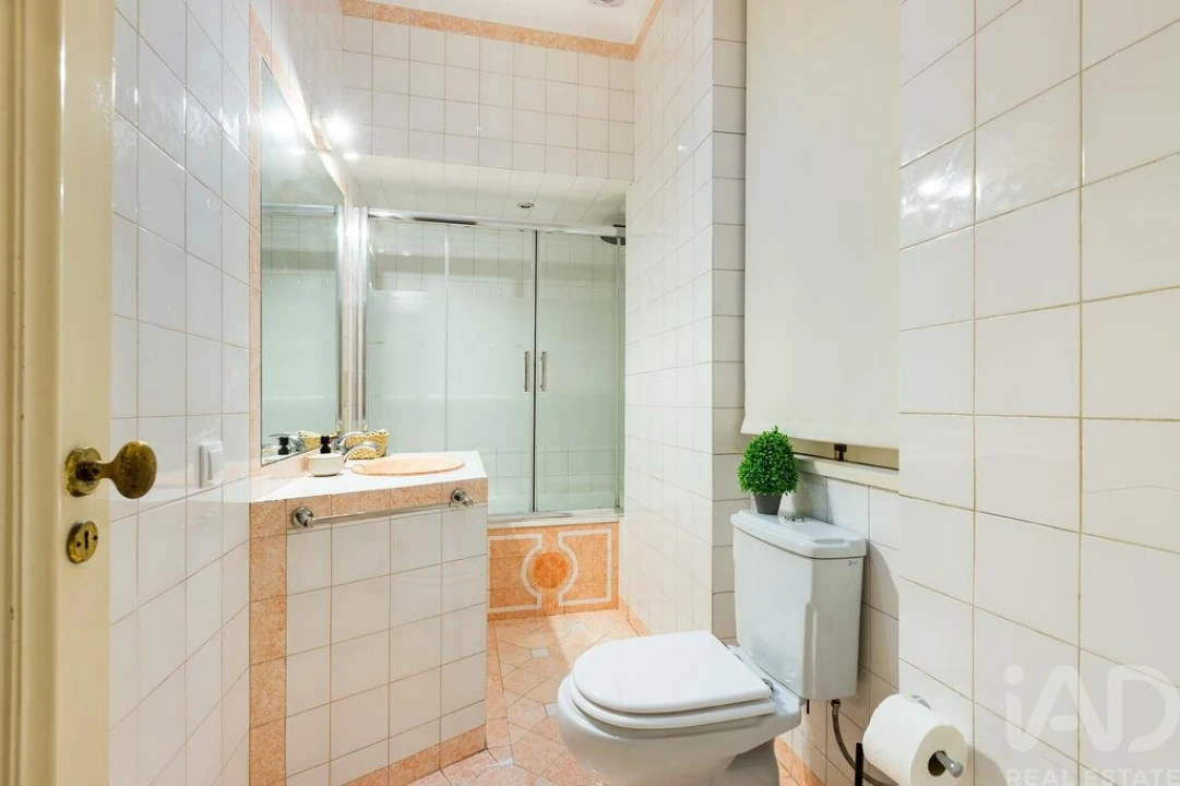 Apartamento T4 para Arrendamento em Avenidas Novas Foto 4