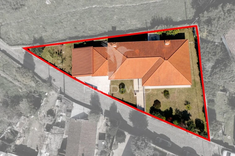 Moradia T4 para Venda em Adaufe Foto 4