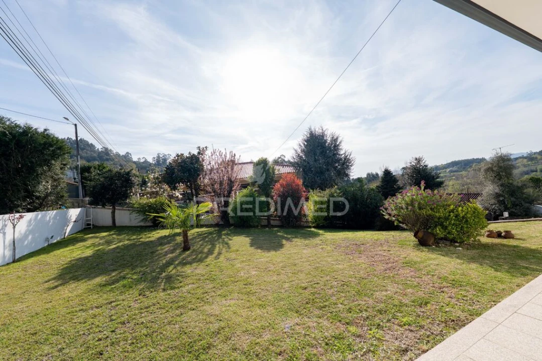 Moradia T4 para Venda em Adaufe Foto 11