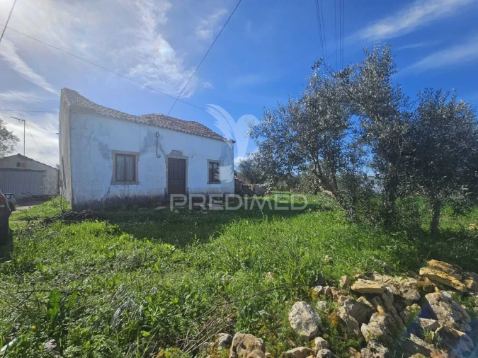 Moradia T2 para Venda em Chãos Foto 3