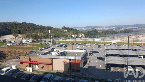 Apartamento para Venda em Vilar de Andorinho