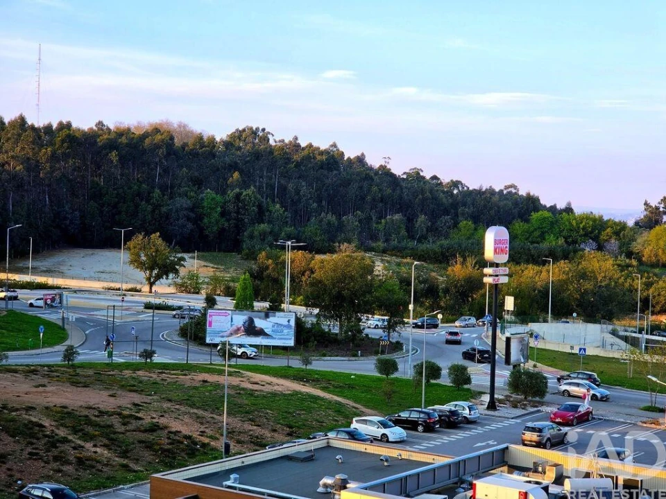 Apartamento para Venda em Vilar de Andorinho Foto 9