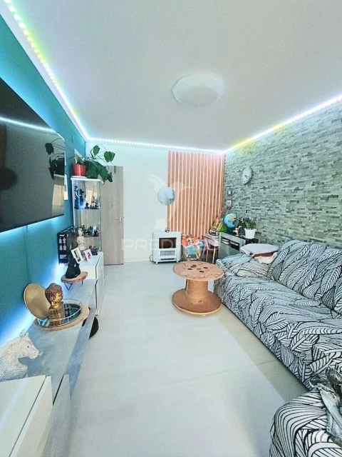 Apartamento T2 para Venda em Laranjeiro e Feijó