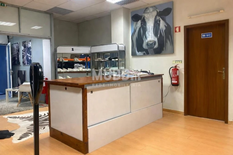 Loja para Venda em São João da Madeira Foto 3