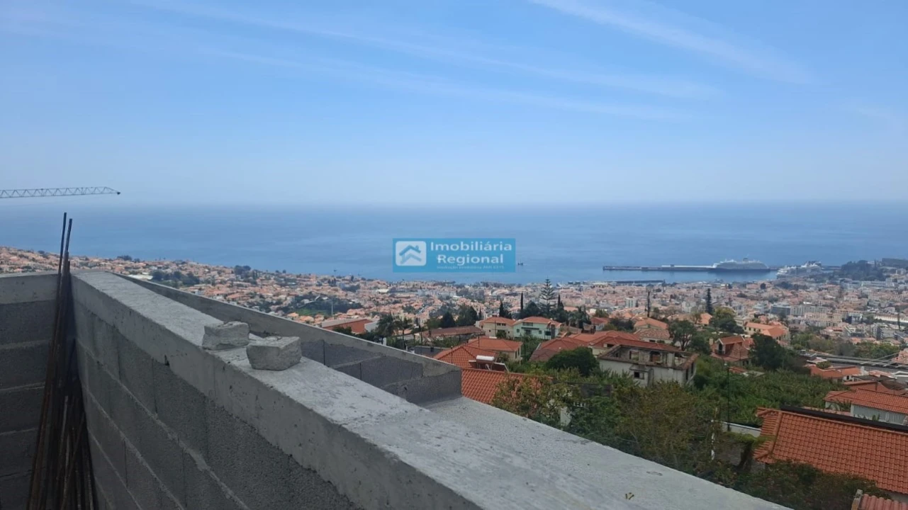 Moradia T3 para Venda em São Roque Foto 25