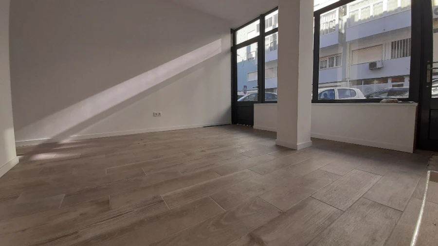 Loja para Venda em Campo de Ourique