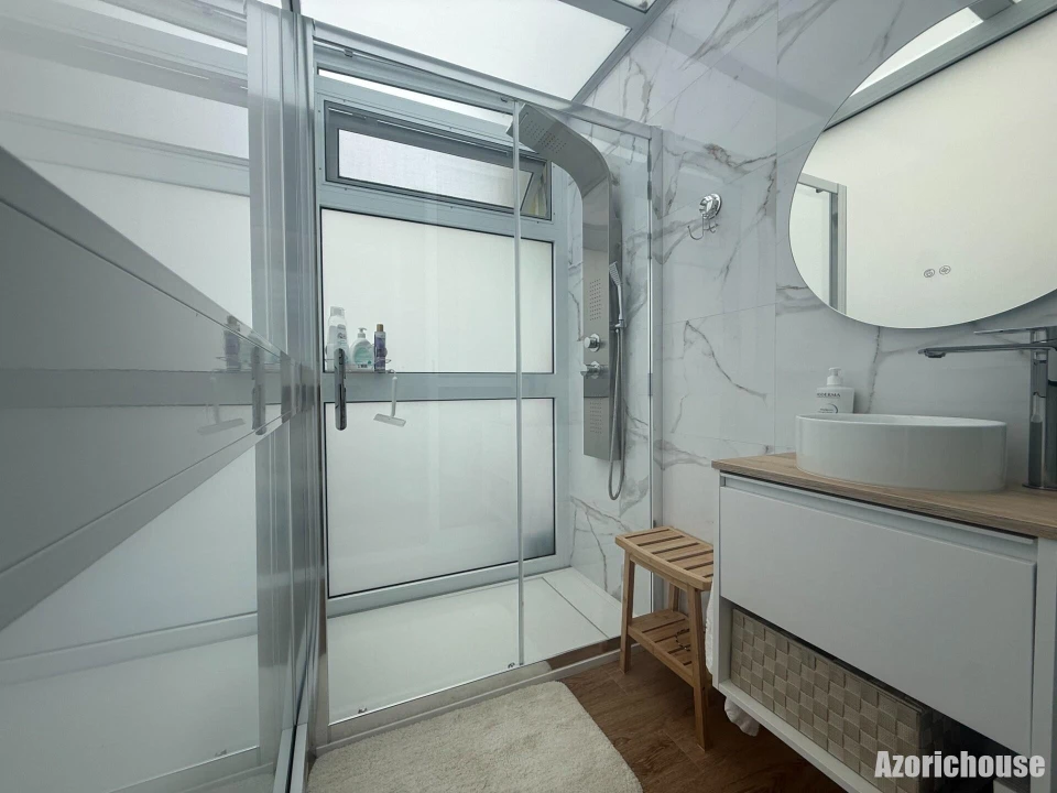 Moradia T4 para Venda em Ponta Delgada (São Pedro) Foto 11