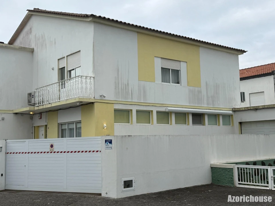 Moradia T4 para Venda em Ponta Delgada (São Pedro) Foto 20