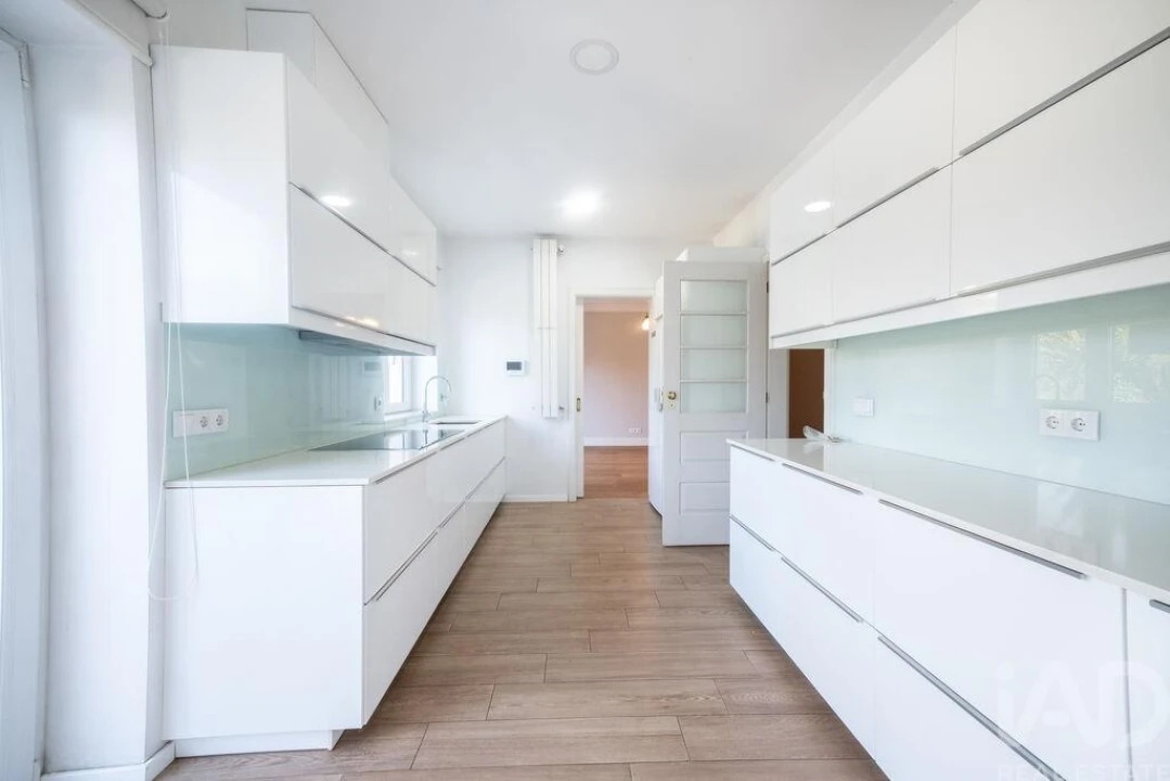 Moradia T4 para Venda em Oliveira, São Paio e São Sebastião Foto 8