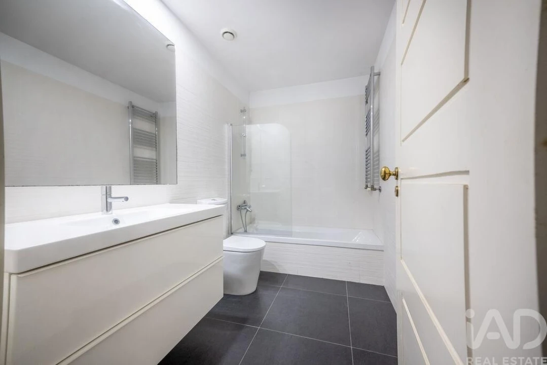 Moradia T4 para Venda em Oliveira, São Paio e São Sebastião Foto 24