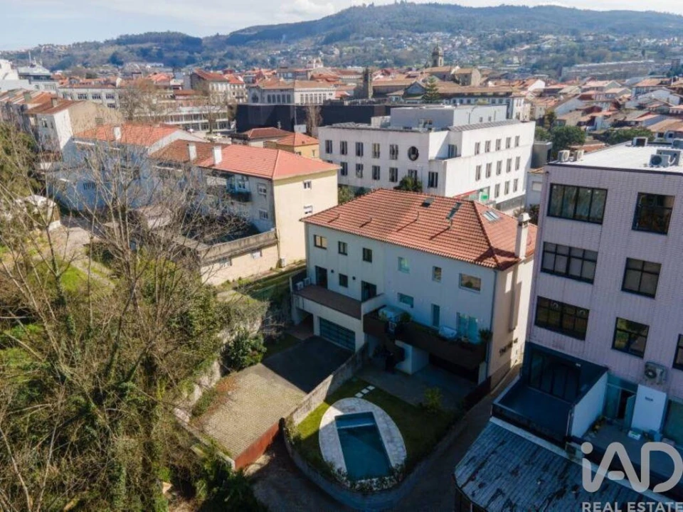 Moradia T4 para Venda em Oliveira, São Paio e São Sebastião Foto 31