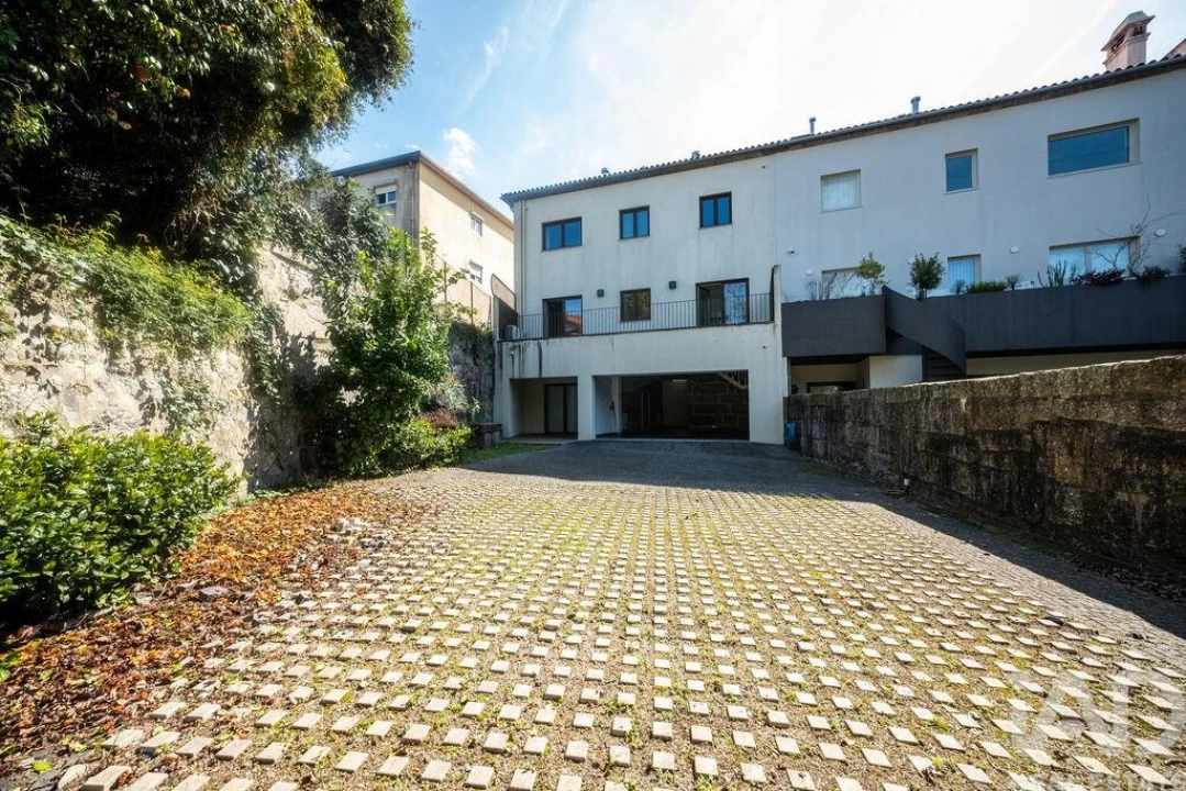 Moradia T4 para Venda em Oliveira, São Paio e São Sebastião Foto 37