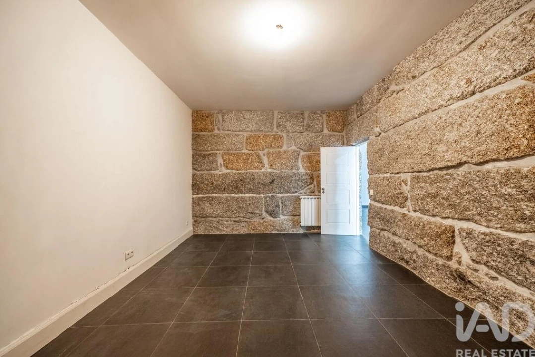 Moradia T4 para Venda em Oliveira, São Paio e São Sebastião Foto 28