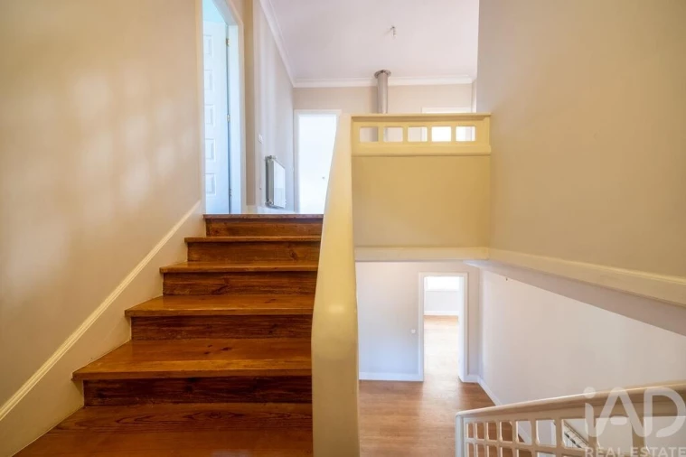 Moradia T4 para Venda em Oliveira, São Paio e São Sebastião Foto 15