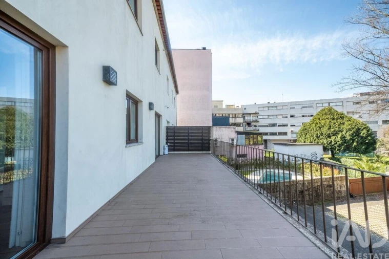 Moradia T4 para Venda em Oliveira, São Paio e São Sebastião Foto 7