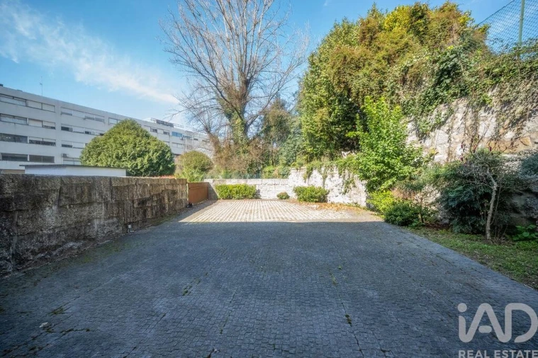 Moradia T4 para Venda em Oliveira, São Paio e São Sebastião Foto 38