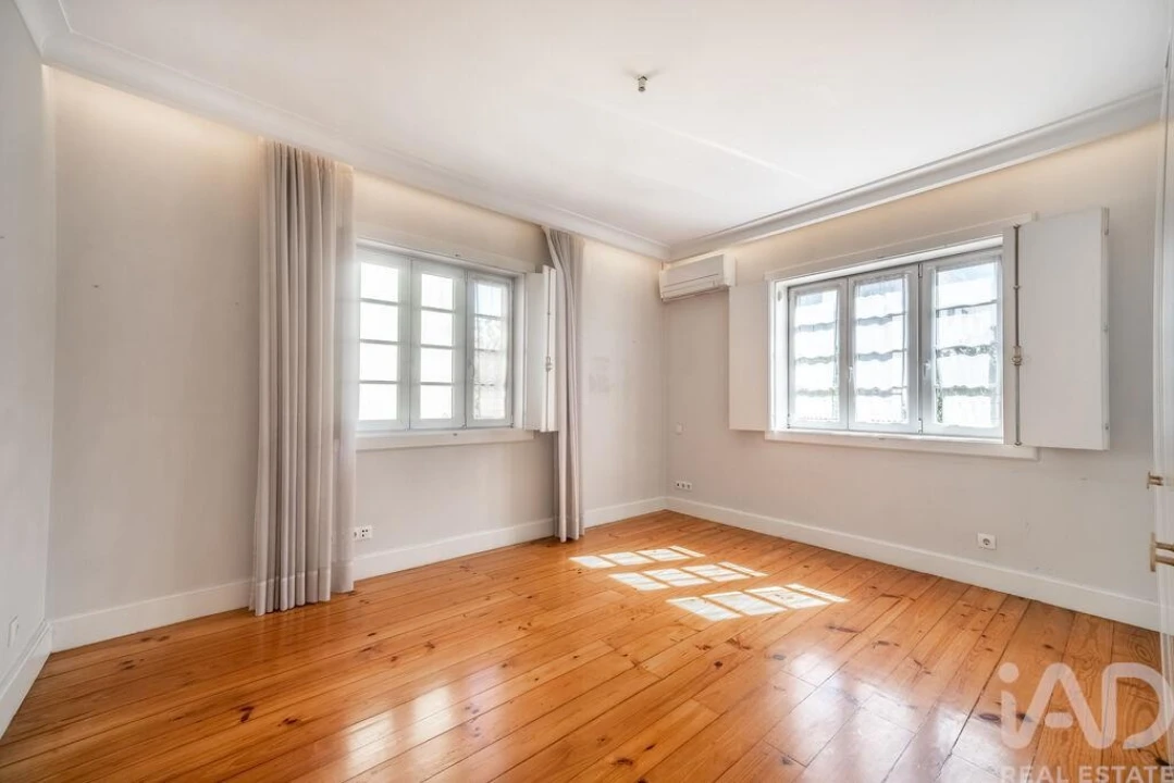 Moradia T4 para Venda em Oliveira, São Paio e São Sebastião Foto 18