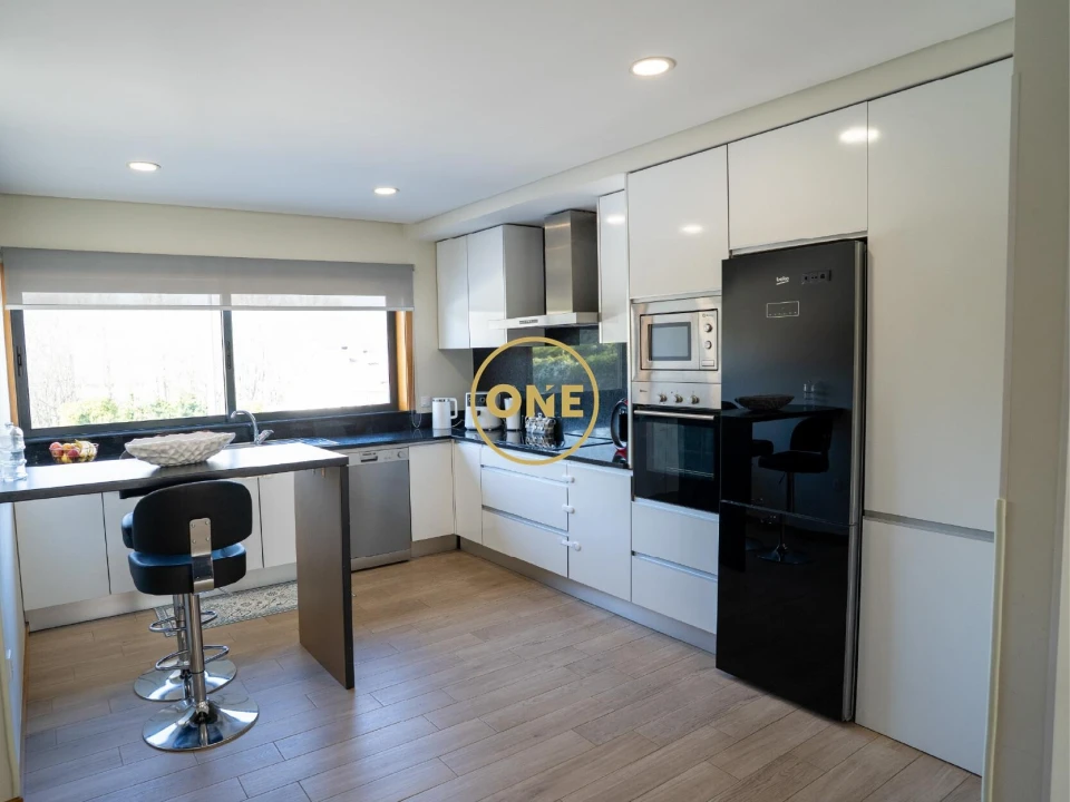 Moradia T3 para Venda em Carreira e Fonte Coberta Foto 5