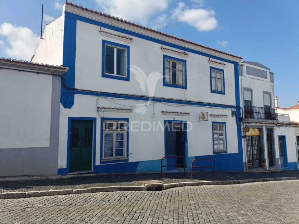 Loja para Venda em Beja (Salvador e Santa Maria da Feira) Foto 1