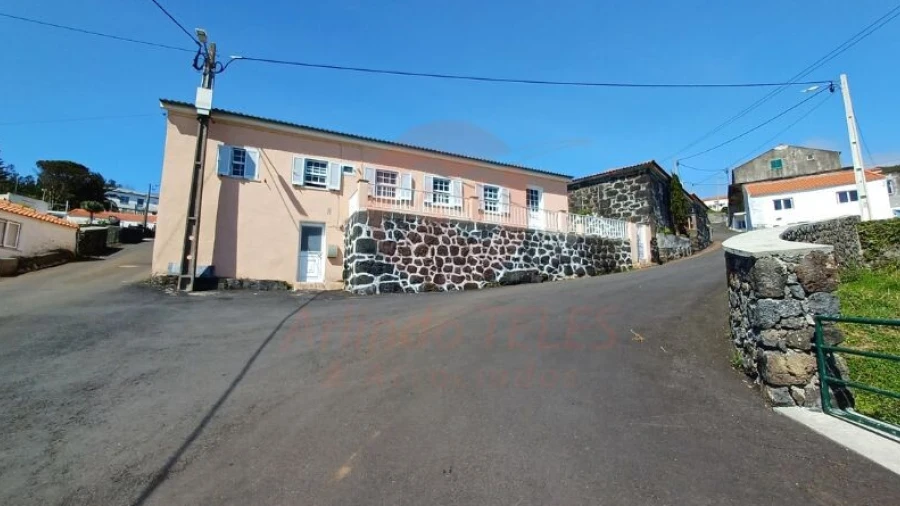 Moradia T3 para Venda em Velas (São Jorge)