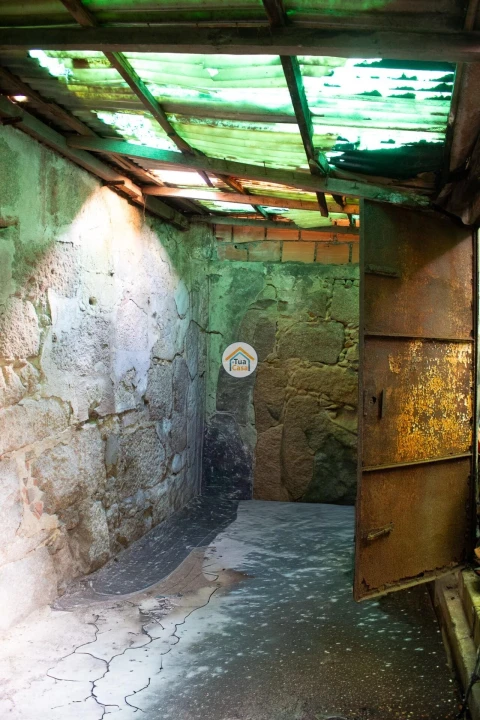 Armazém para Venda em Santa Marinha e São Pedro da Afurada