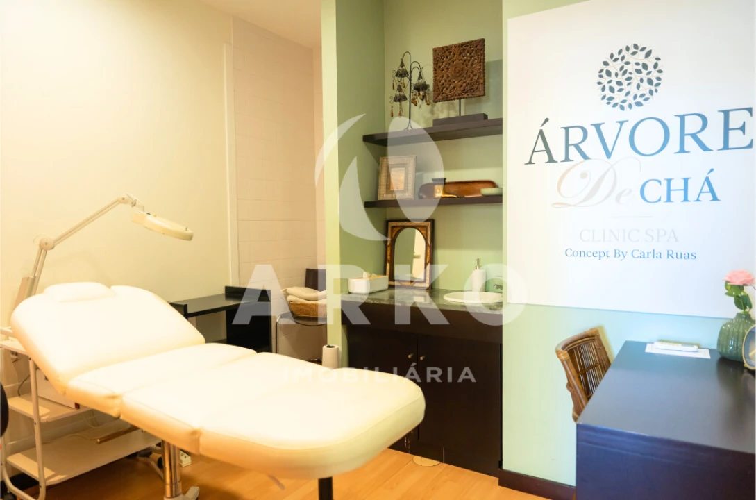 Loja para Venda em Santo Tirso, Couto (Santa Cristina e São Miguel) e Burgães Foto 21