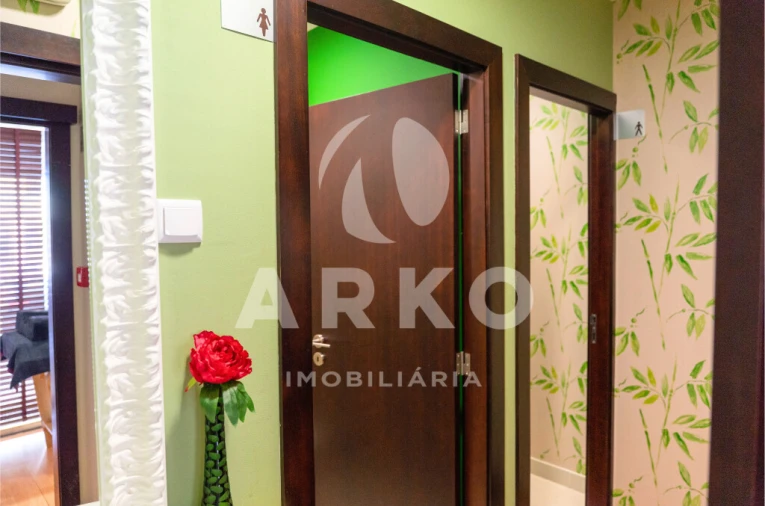 Loja para Venda em Santo Tirso, Couto (Santa Cristina e São Miguel) e Burgães Foto 29