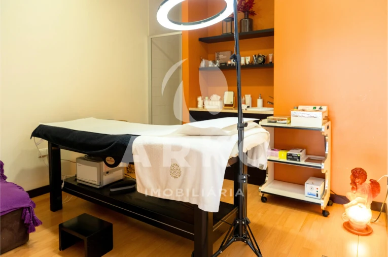 Loja para Venda em Santo Tirso, Couto (Santa Cristina e São Miguel) e Burgães Foto 14