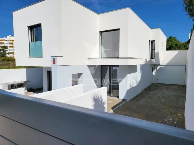 Apartamento T4 para Venda em Portimão Foto 2