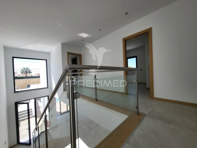 Apartamento T4 para Venda em Portimão Foto 6