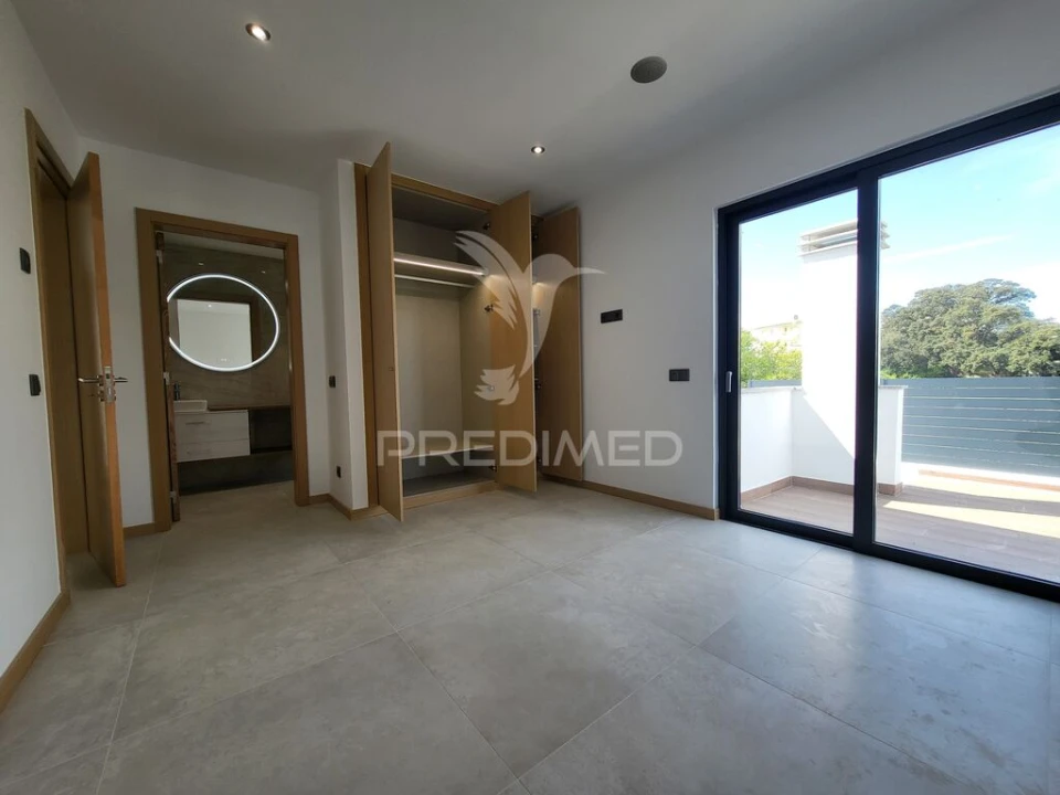 Apartamento T4 para Venda em Portimão Foto 17