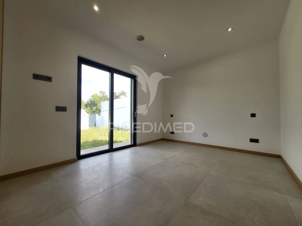 Apartamento T4 para Venda em Portimão Foto 19