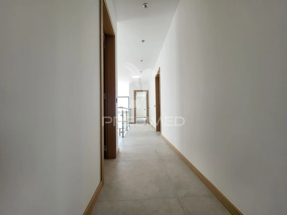 Apartamento T4 para Venda em Portimão Foto 12