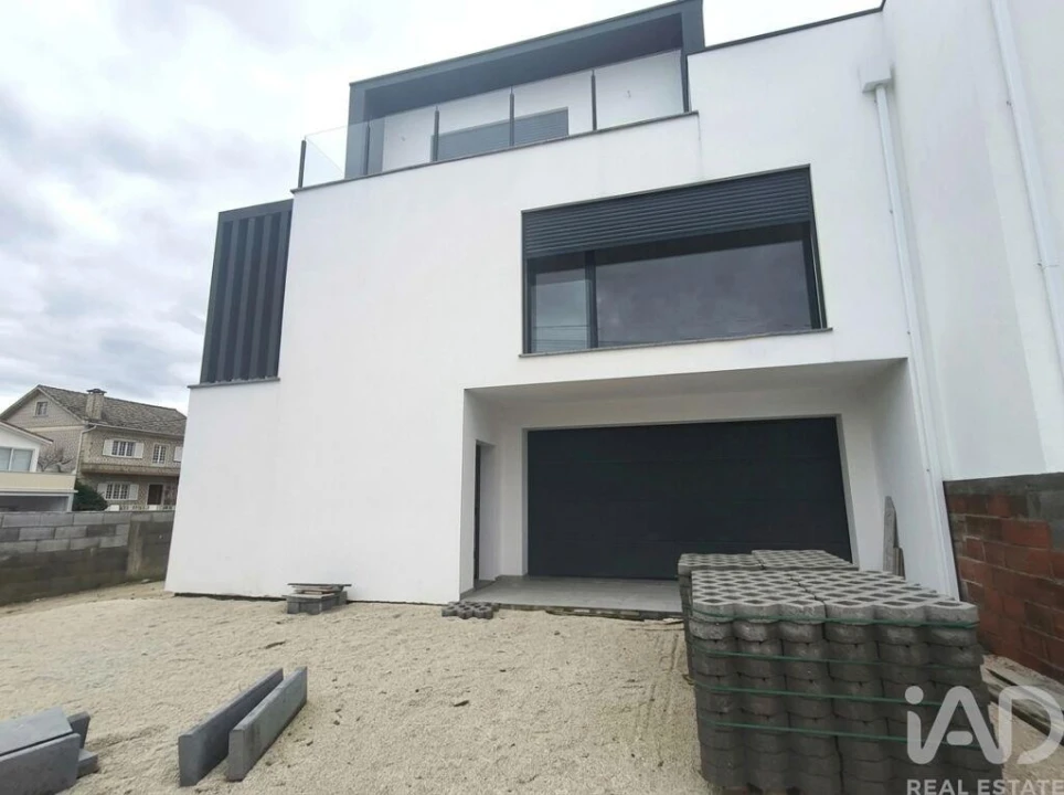 Moradia T3 para Venda em Santa Catarina da Serra e Chainça Foto 16