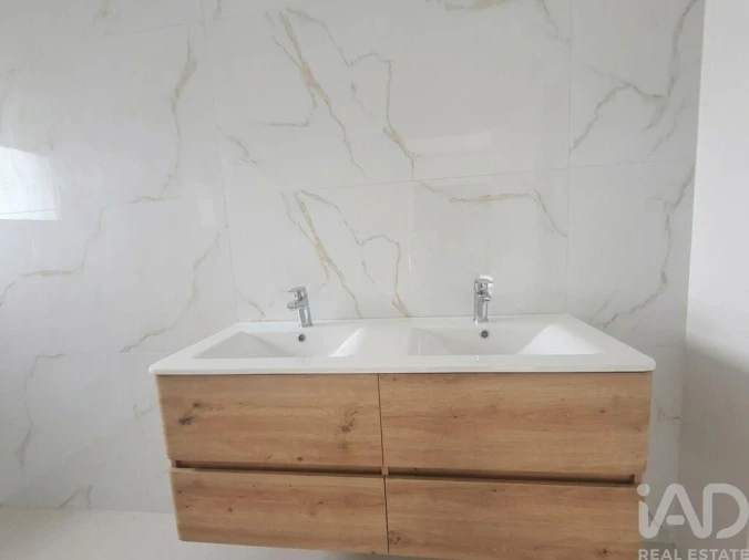 Moradia T4 para Venda em Santa Catarina da Serra e Chainça Foto 14