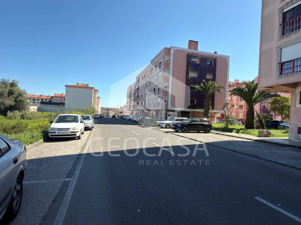 Terreno para Venda em Algueirão-Mem Martins Foto 5