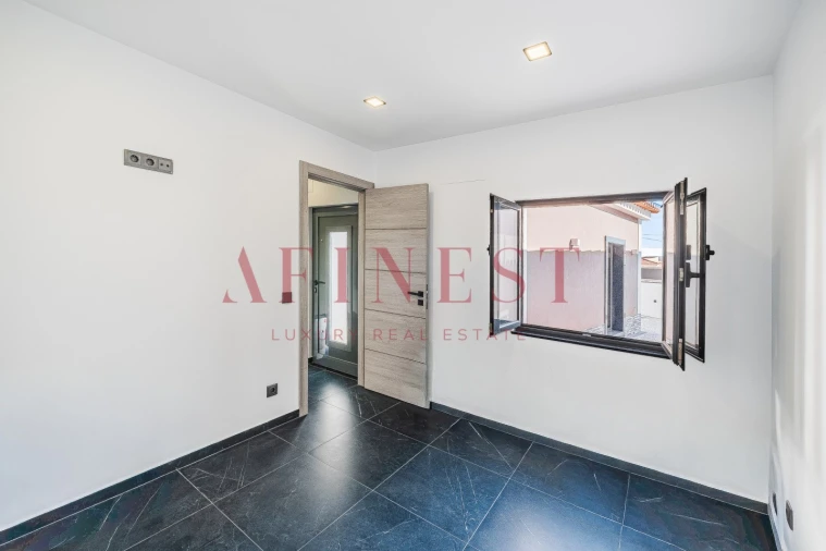 Moradia T5 para Venda em São Domingos de Rana Foto 29