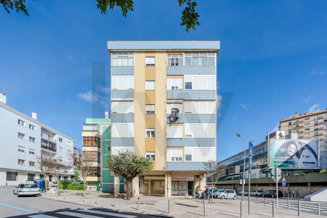 Apartamento T2 para Venda em Sacavém e Prior Velho Foto 25