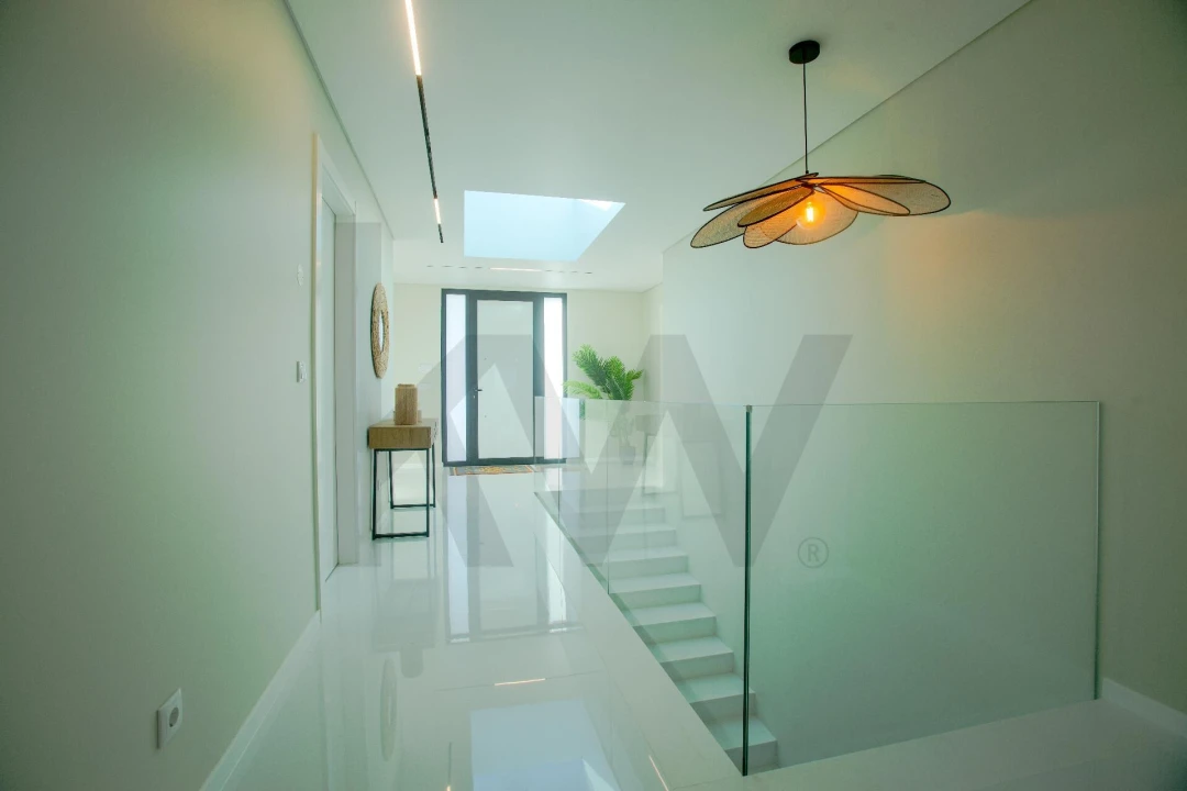 Moradia T4 para Venda em Pico da Pedra Foto 33