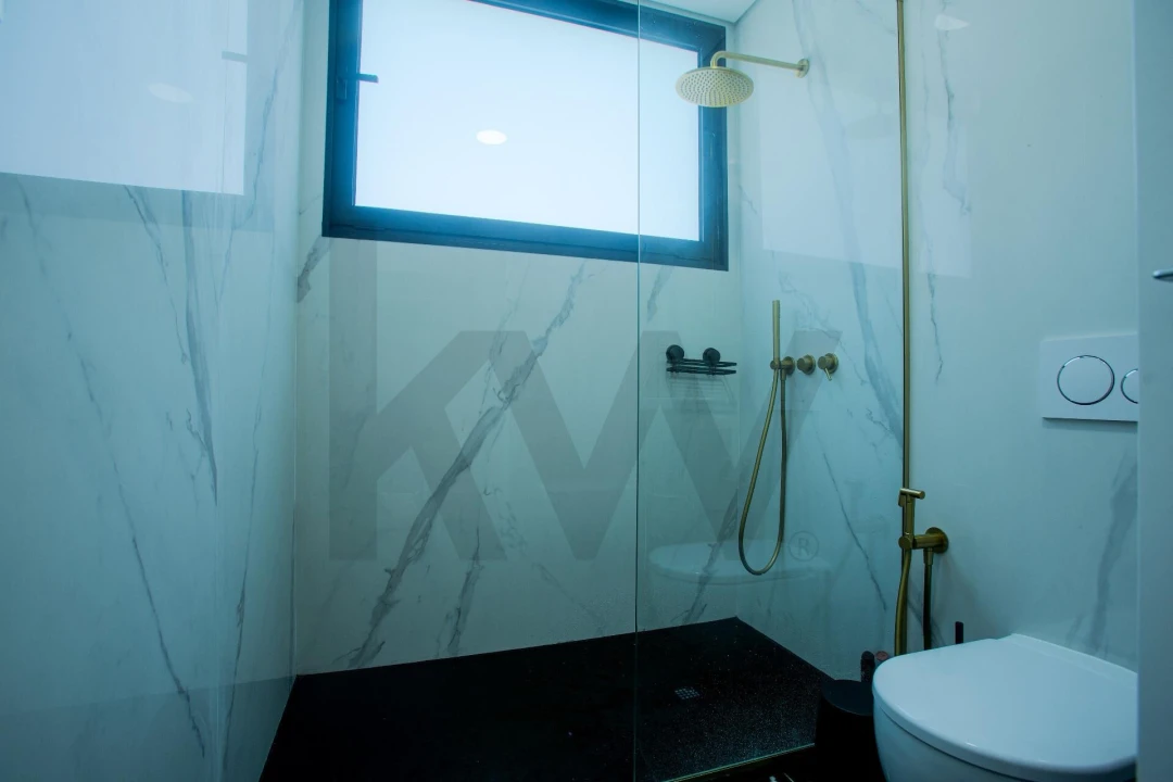 Moradia T4 para Venda em Pico da Pedra Foto 38